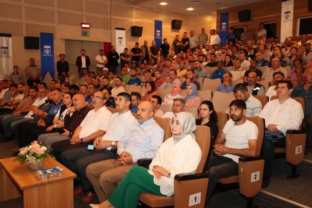 Başkan Büyükgöz’den belediye personeline müjde