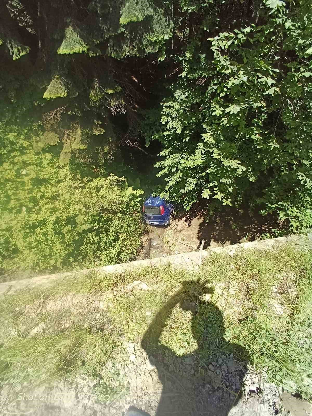 Yedigöller yolunda şarampole uçtu: 1 yaralı