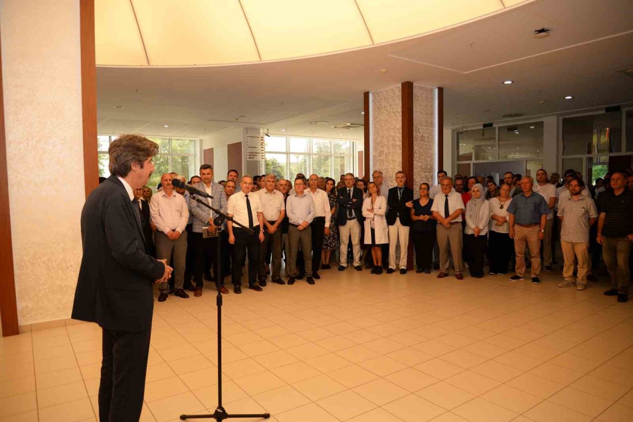 Bursa Uludağ Üniversitesi’nde bayramlaşma geleneği devam ediyor