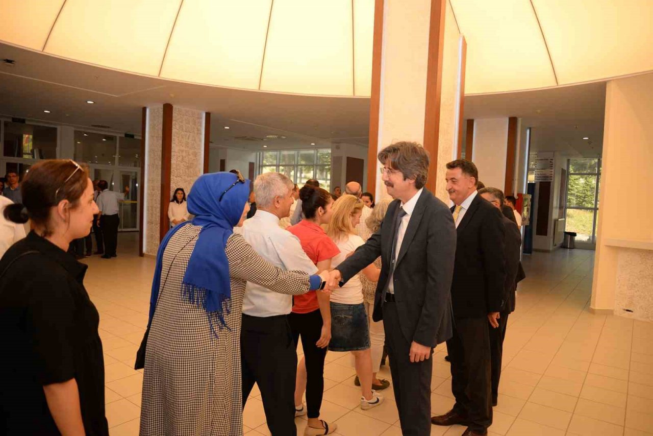 Bursa Uludağ Üniversitesi’nde bayramlaşma geleneği devam ediyor