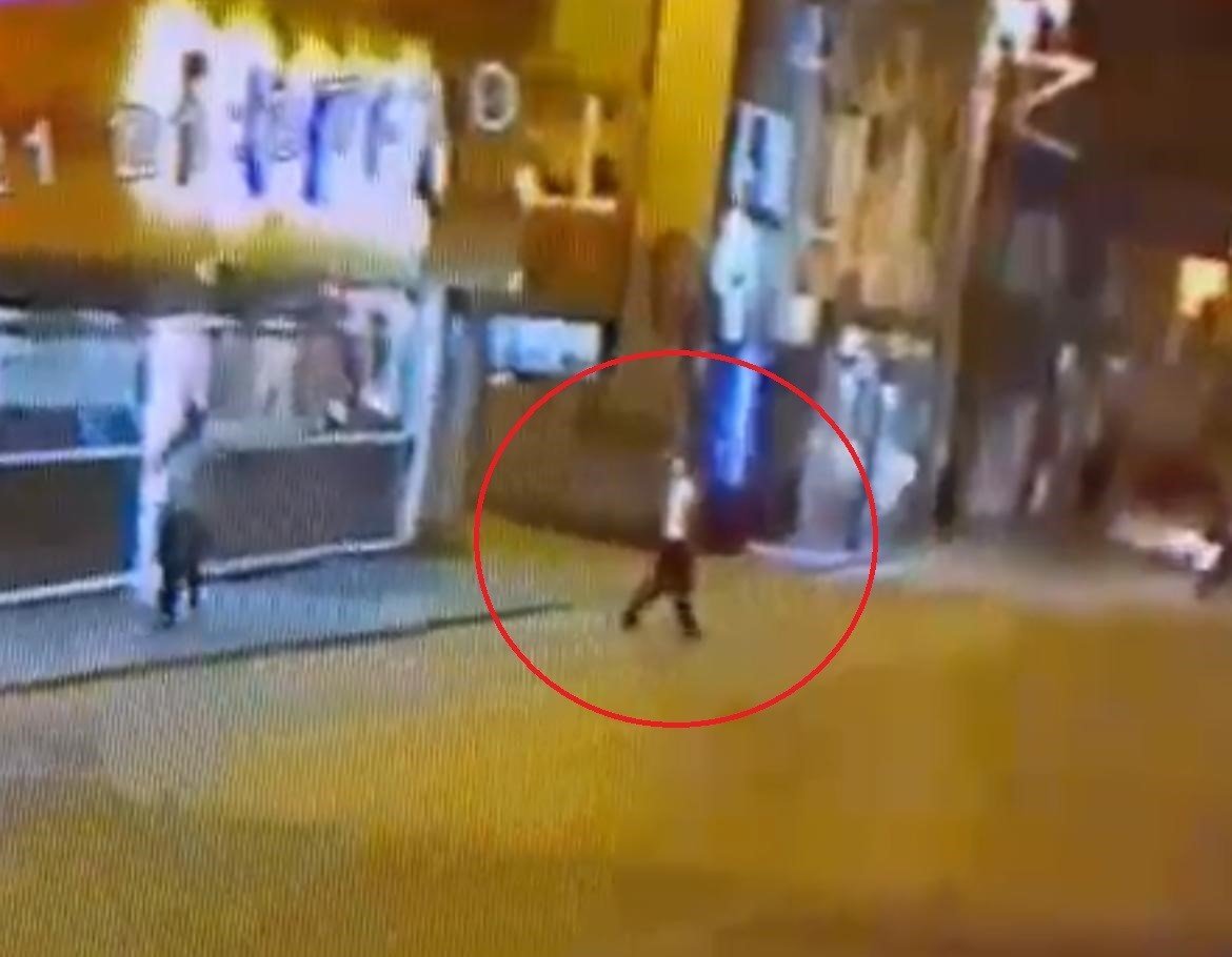 Çarptığı genç kadının ölümüne sebep oldu, arkasına bakmadan hızla böyle kaçtı