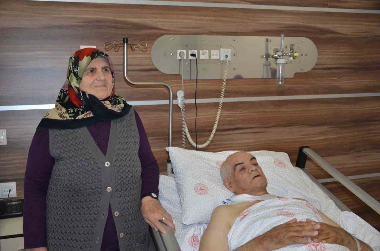 Ayakları ağrıdığı için hastaneye gitti, uyluk kemiğinden 8,9 kilo tümör çıktı