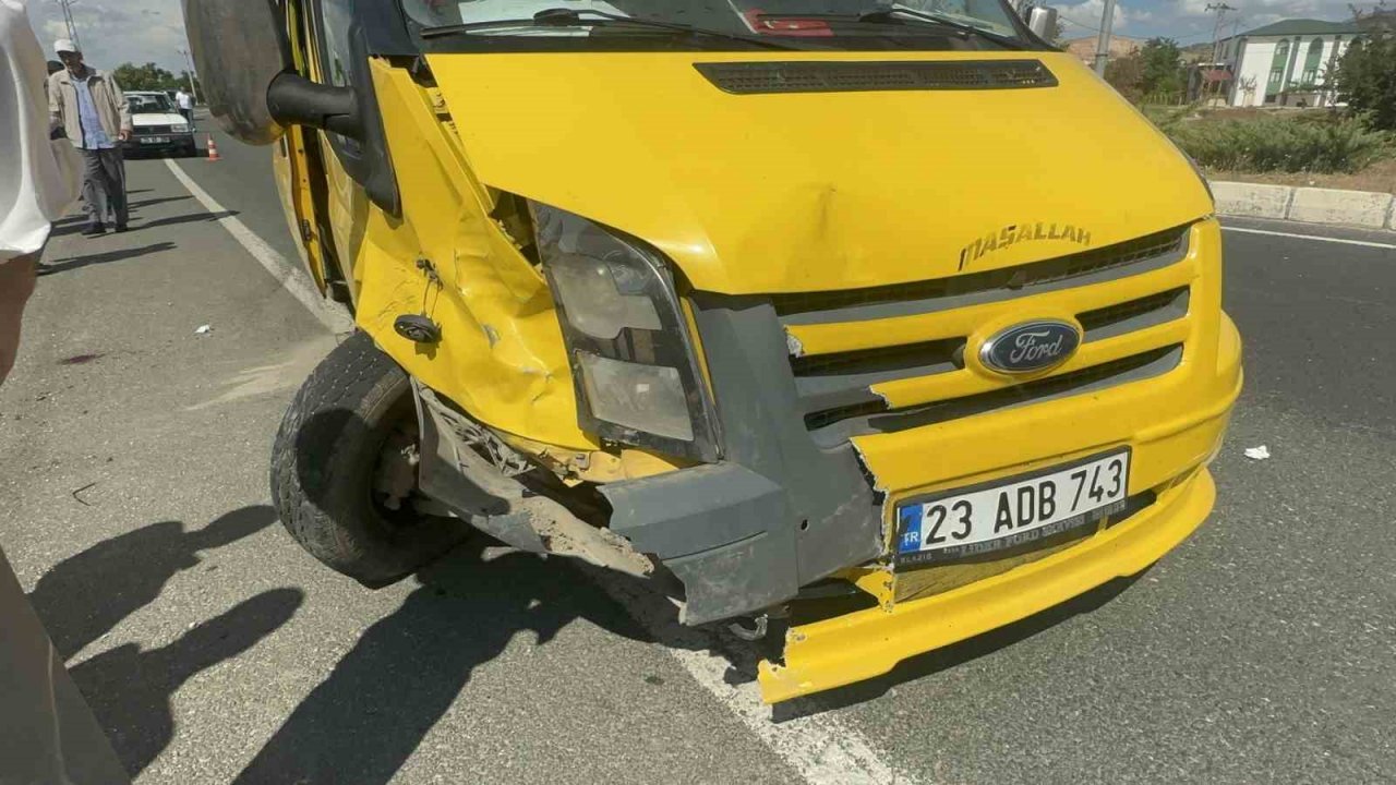 Elazığ’da trafik kazası: 1’i ağır 4 yaralı