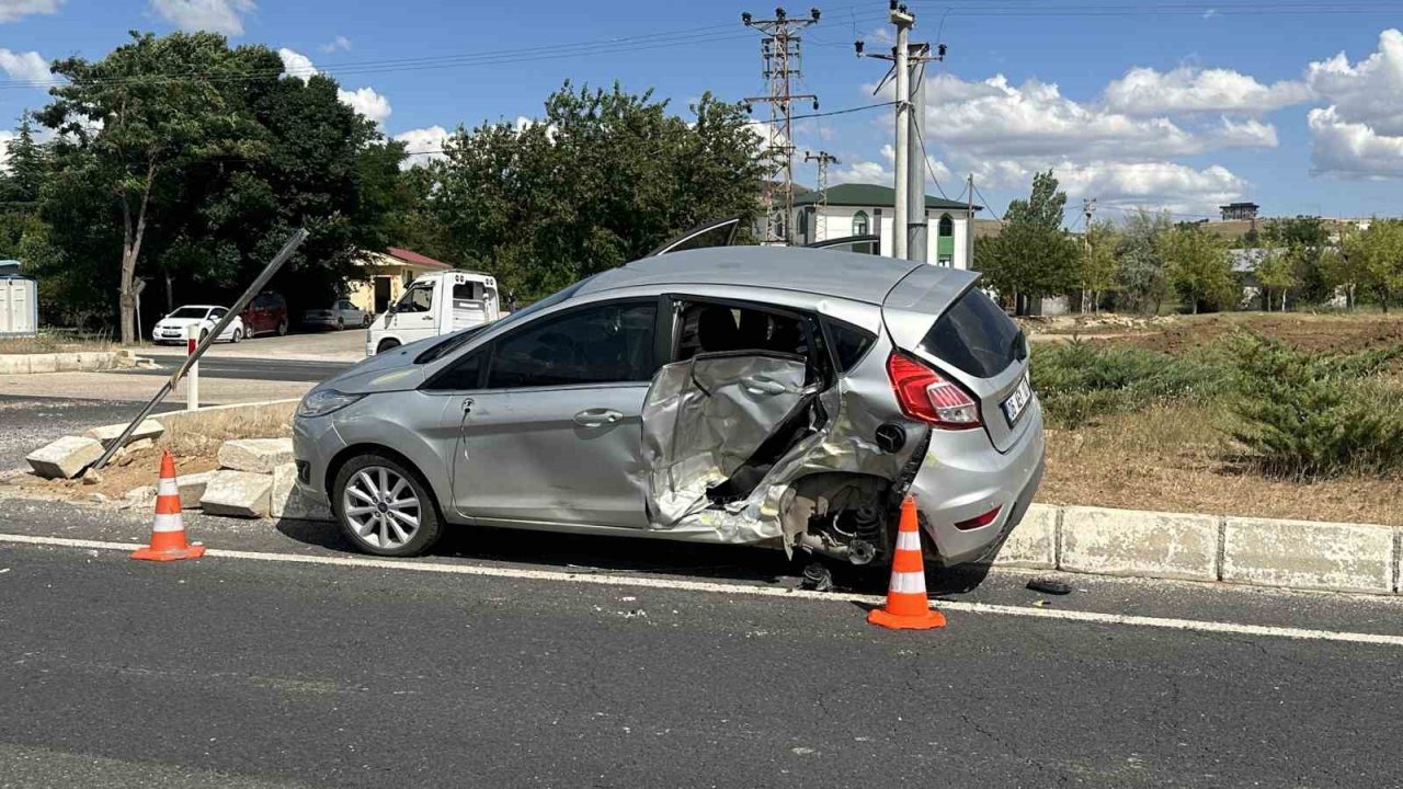 Elazığ’da trafik kazası: 1’i ağır 4 yaralı
