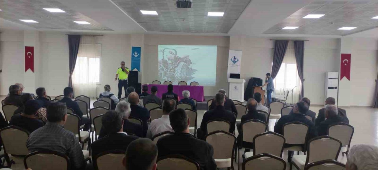 Çiftçilere trafik eğitimi verildi