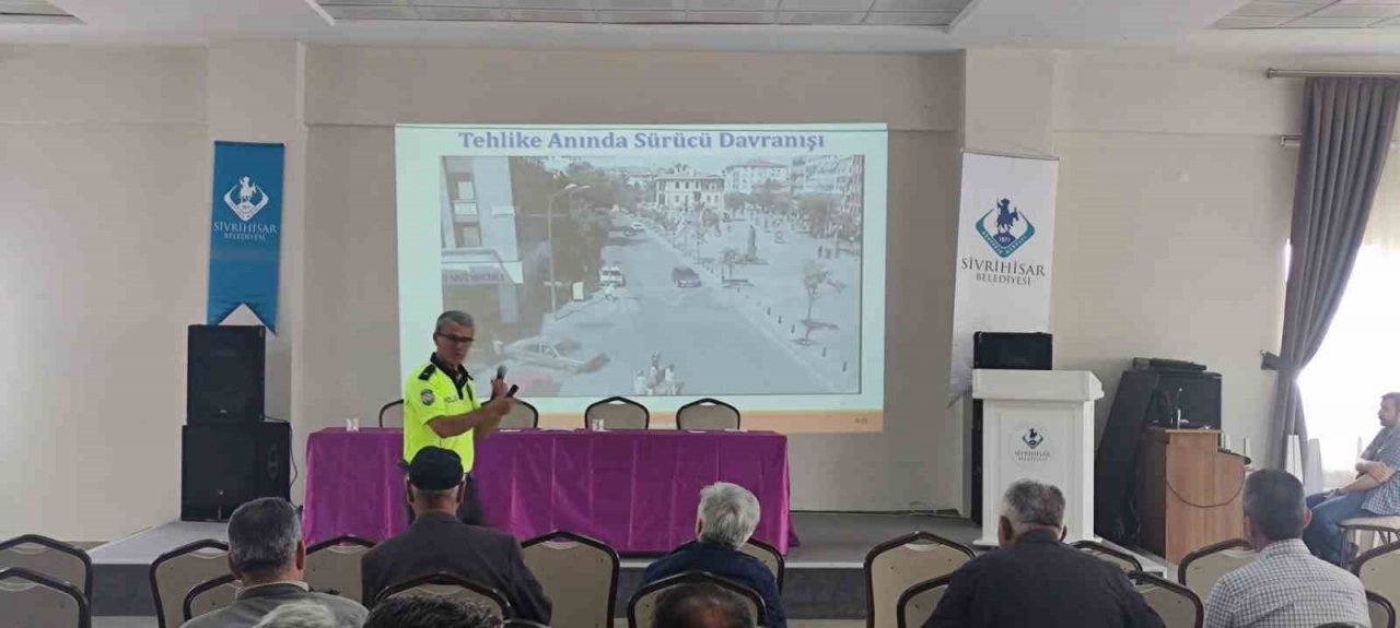 Çiftçilere trafik eğitimi verildi