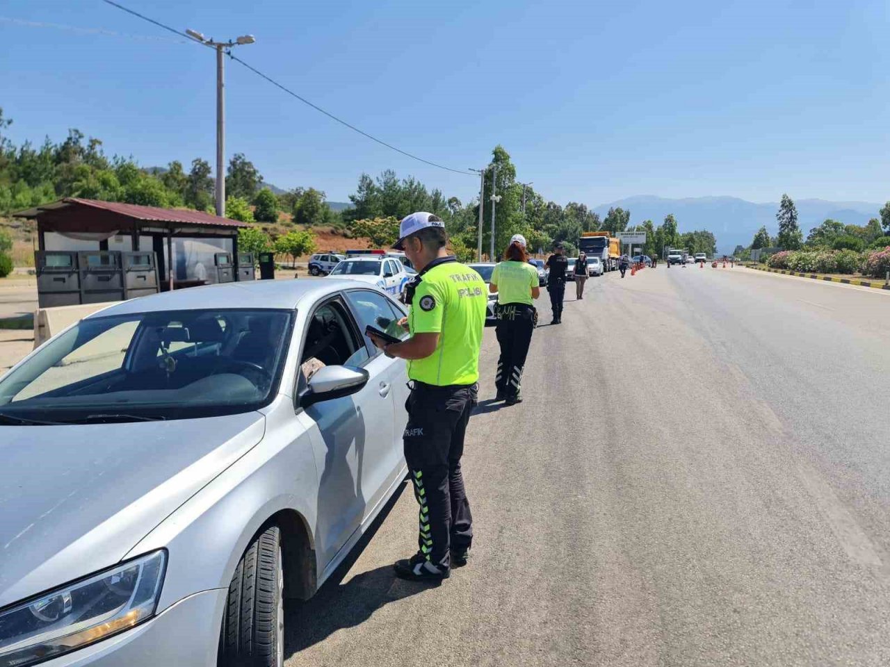 Fethiye’de Kurban Bayramı öncesi trafik tedbirleri artırıldı