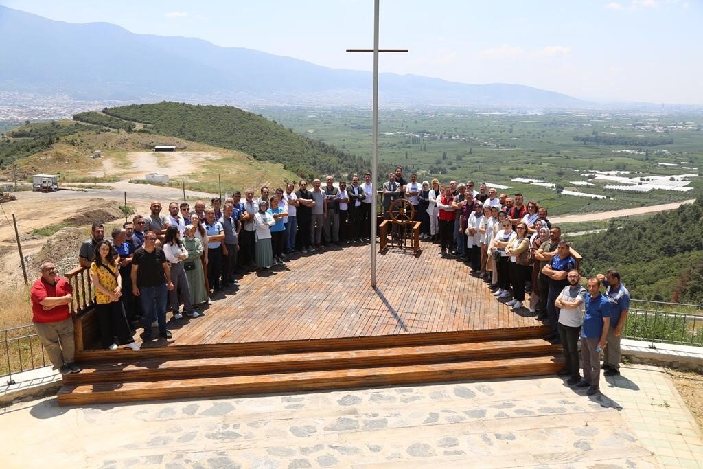 Gürsu Belediyesi hem sahada hem iş başında birlikte