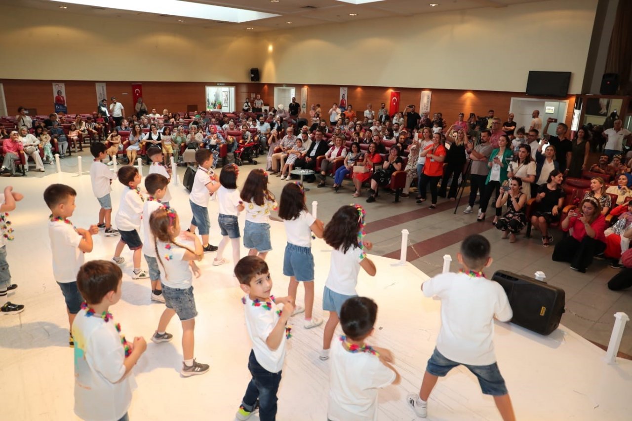 Yeşilova Çınar Çocuk Evi ikinci mezunlarını verdi