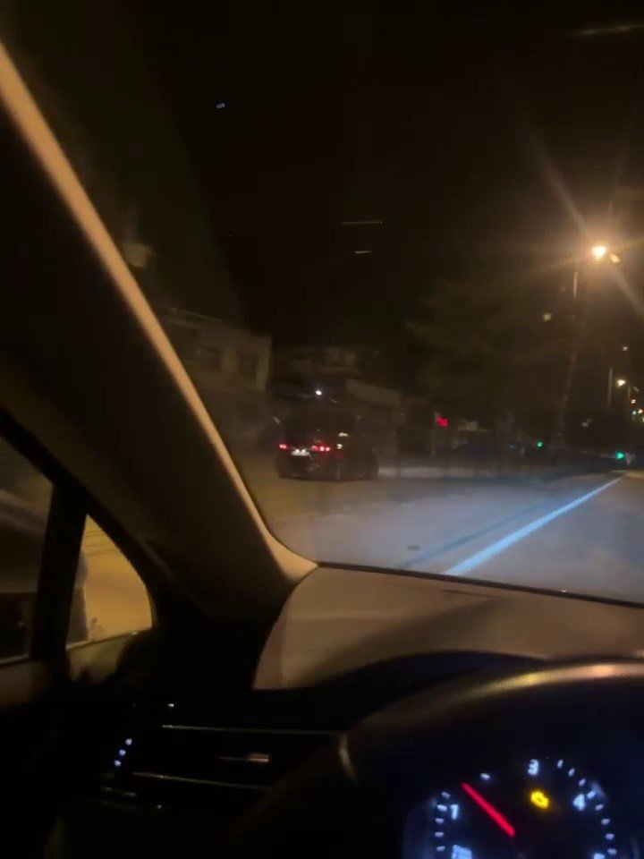 Otomobillerin ters yönde tehlikeli yolculukları kamerada