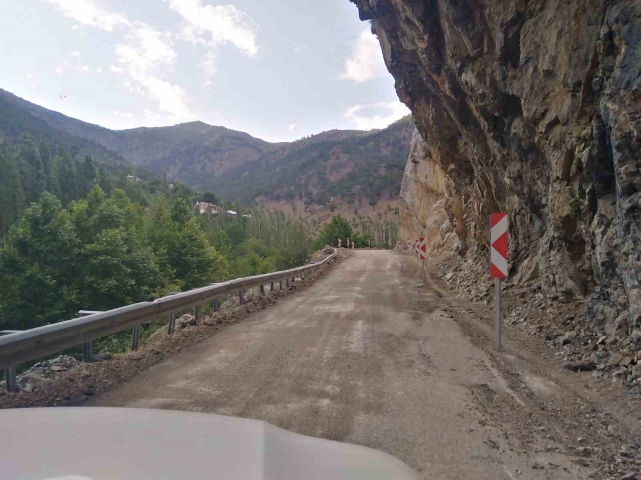 Büyükşehir, çalışma yapılan Kapuzbaşı Şelaleleri yolunu bayram boyunca ulaşıma açtı