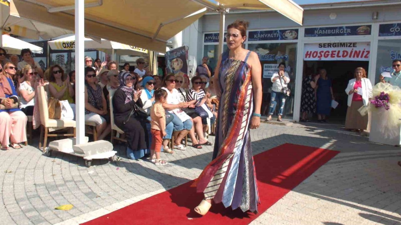 Balıkesirli kadınlardan geri dönüşüm defilesi