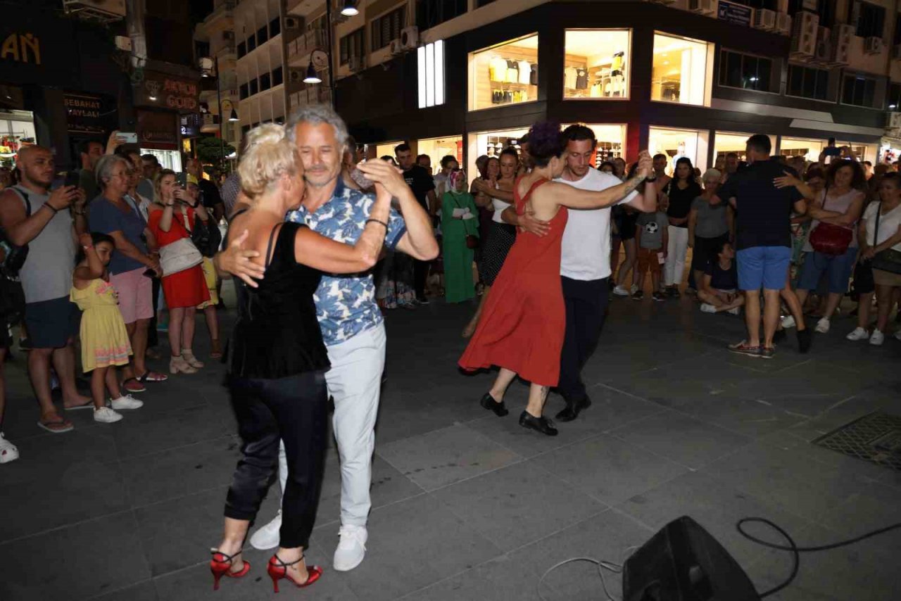 Marmaris’te sanat sokağa taştı