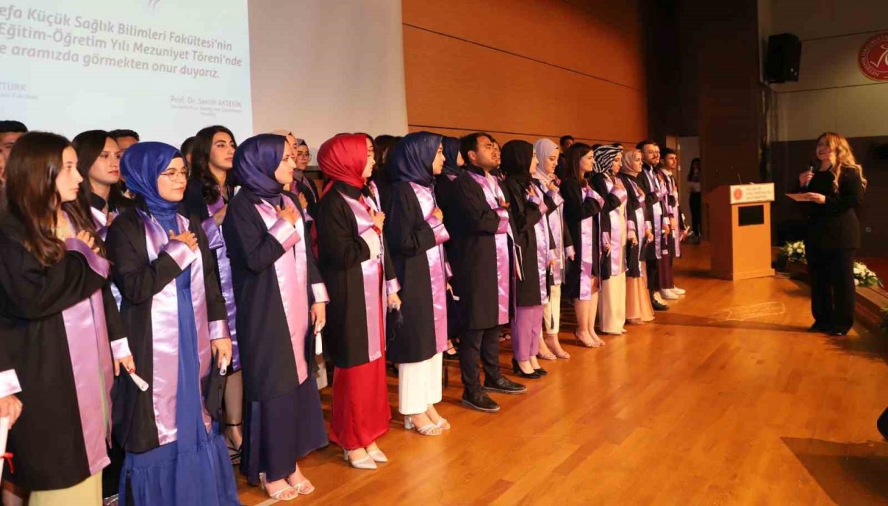 NEVÜ’de gururlandıran mezuniyet