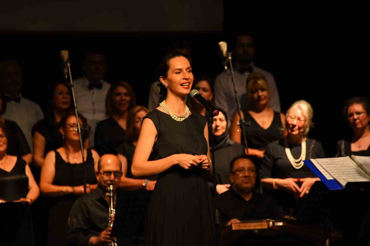 Dillerdeki nağmeler, Salihli’de yankılandı