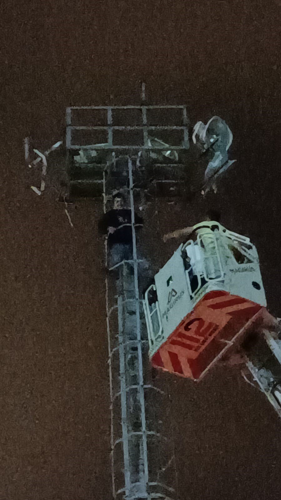 İntihar girişimini polis önledi