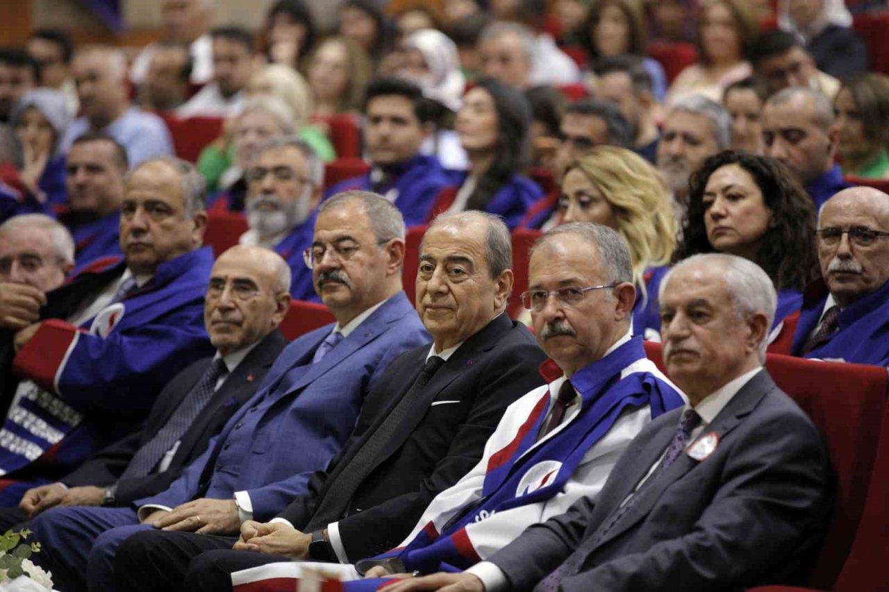 Sanko Üniversitesi Tıp Fakültesinde mezuniyet coşkusu