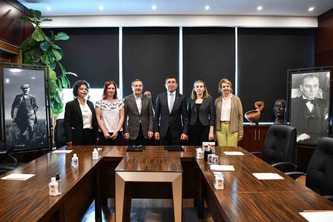 Kadın Danışma Merkezi’nde kadınlara hukuki destek