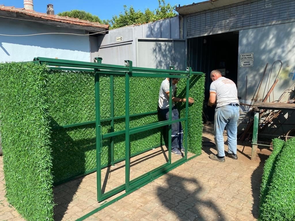 Yeşil Ayvalık’a yemyeşil çöp konteynerleri