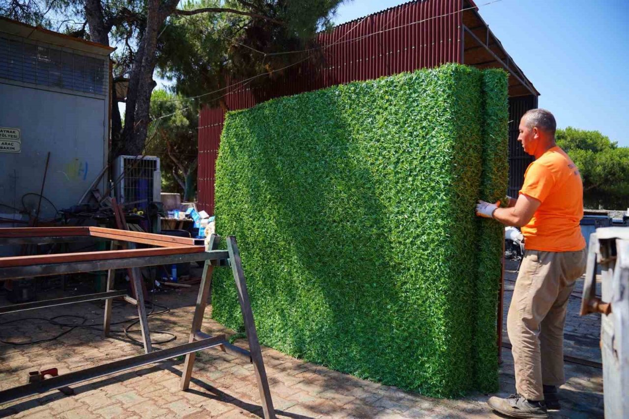 Yeşil Ayvalık’a yemyeşil çöp konteynerleri