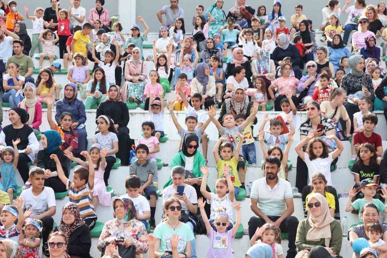 Yıldırımlı çocuklar doyasıya eğlendi