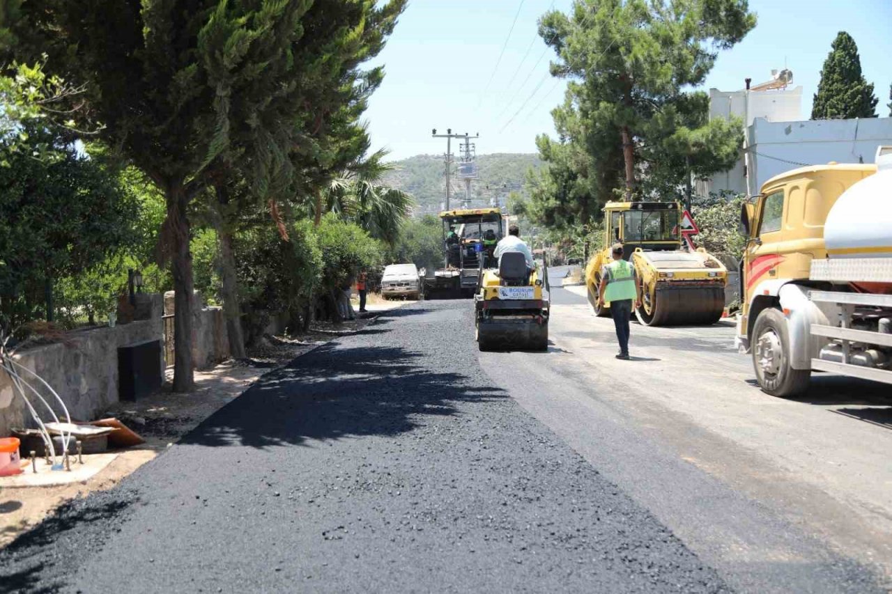 Belediye, 45 bin ton asfalt serimi yaptı