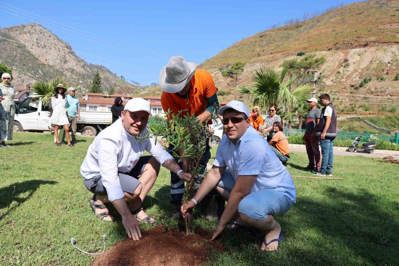 Kardeş şehirden Marmaris’e fidan