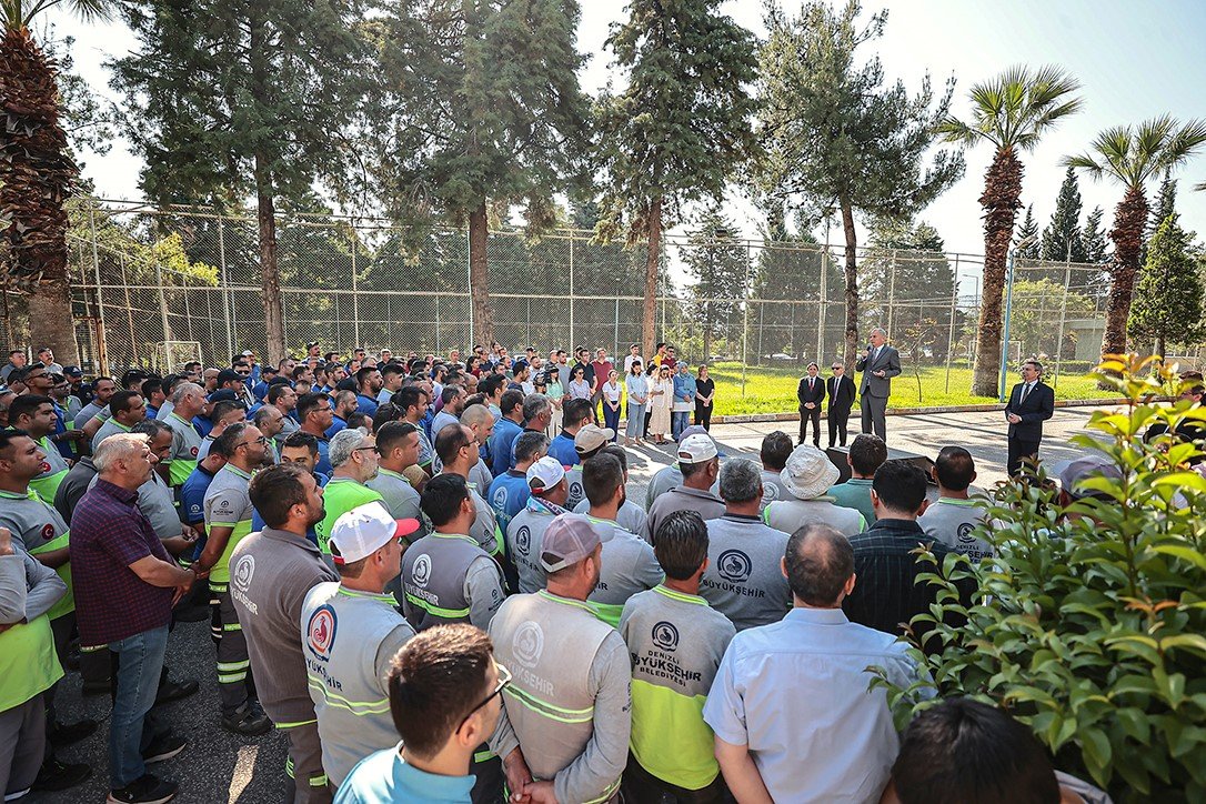 Denizli Büyükşehir ailesi bayramlaştı