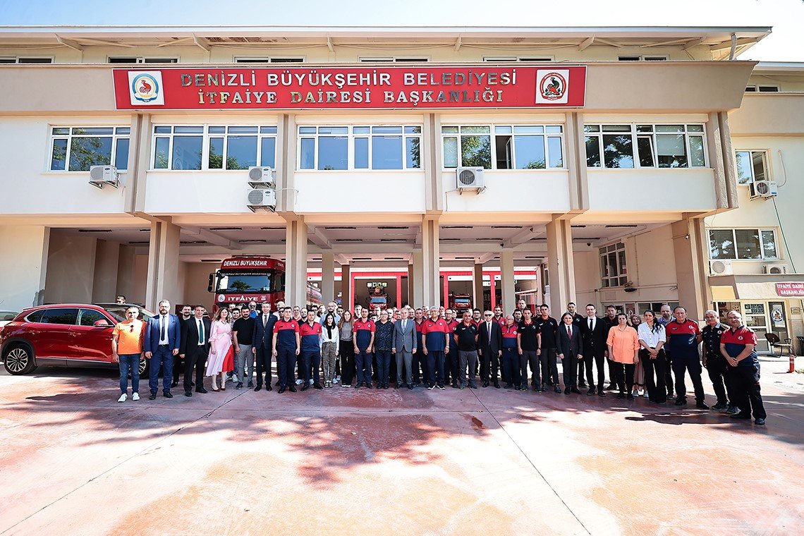 Denizli Büyükşehir ailesi bayramlaştı