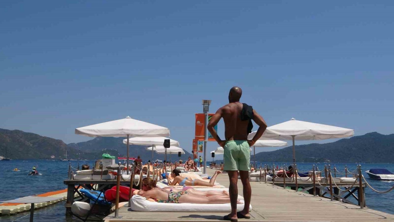 Kurban Bayramı öncesi Marmaris otellerinde yoğunluk başladı