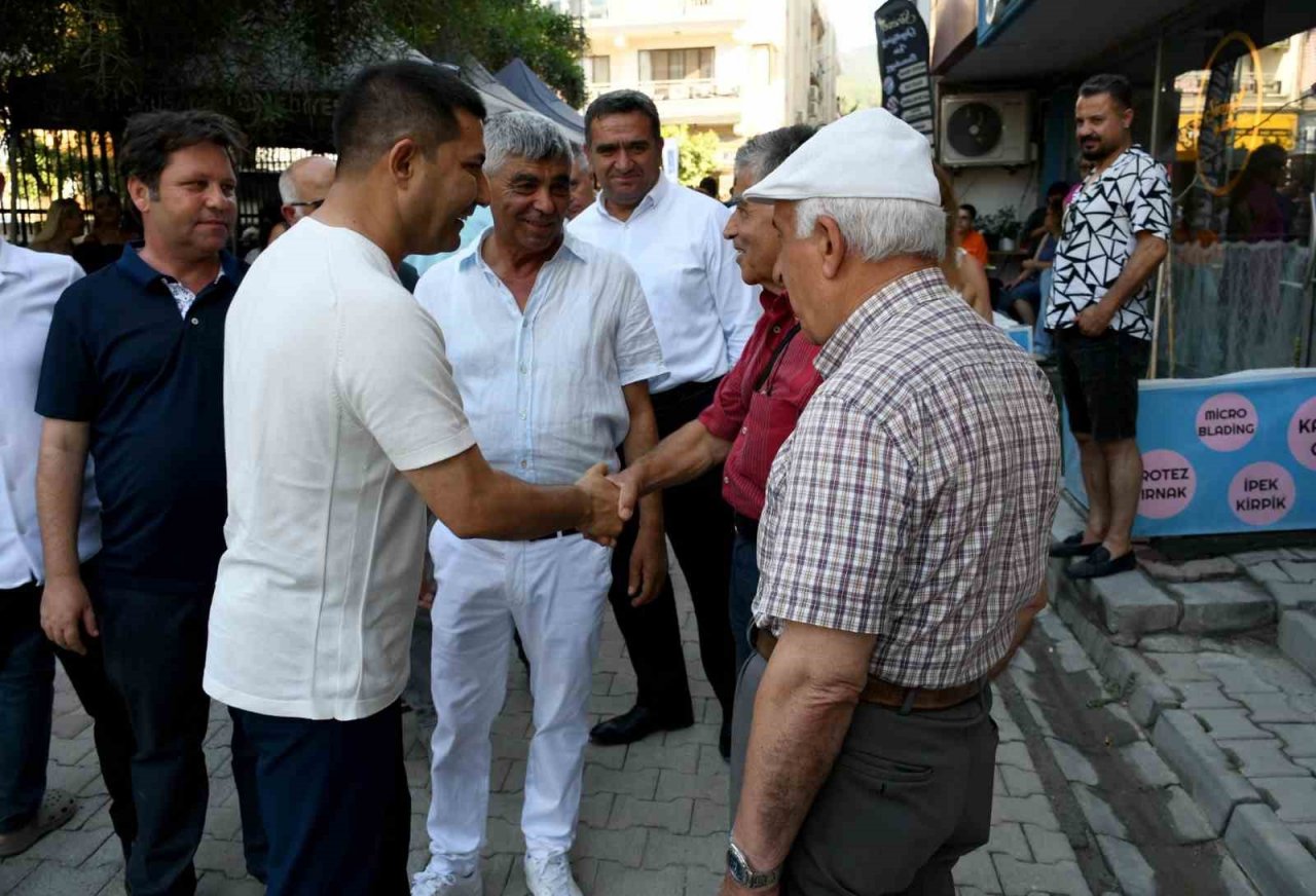 Farklı coğrafyalardan gelen Giritliler Kuşadası’nda buluşuyor