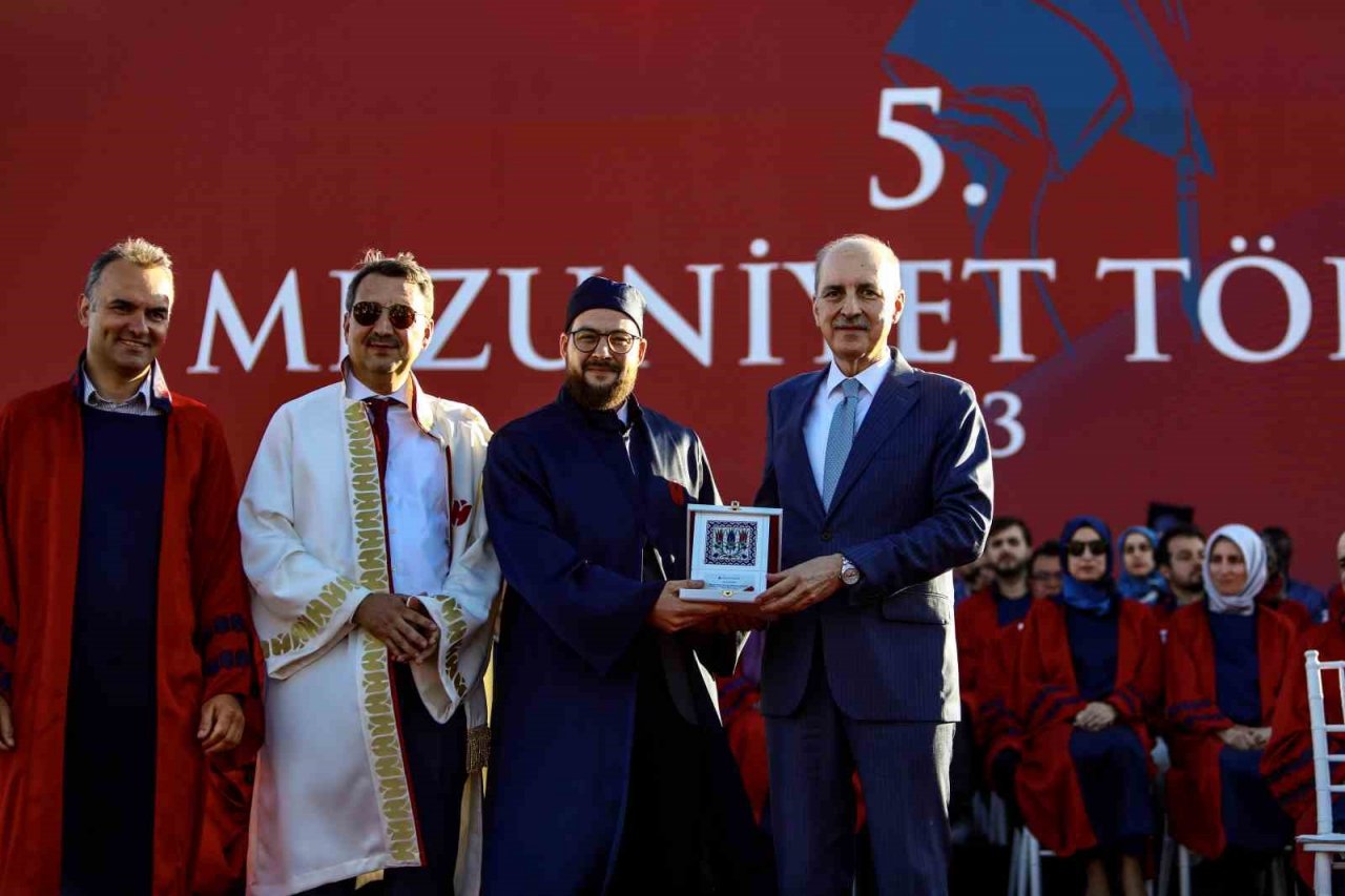 TBMM Başkanı Kurtulmuş: “Dünyanın ihtiyacı olan hikmet ve irfanla donanmış olan bir bilgiye sahip olmak”