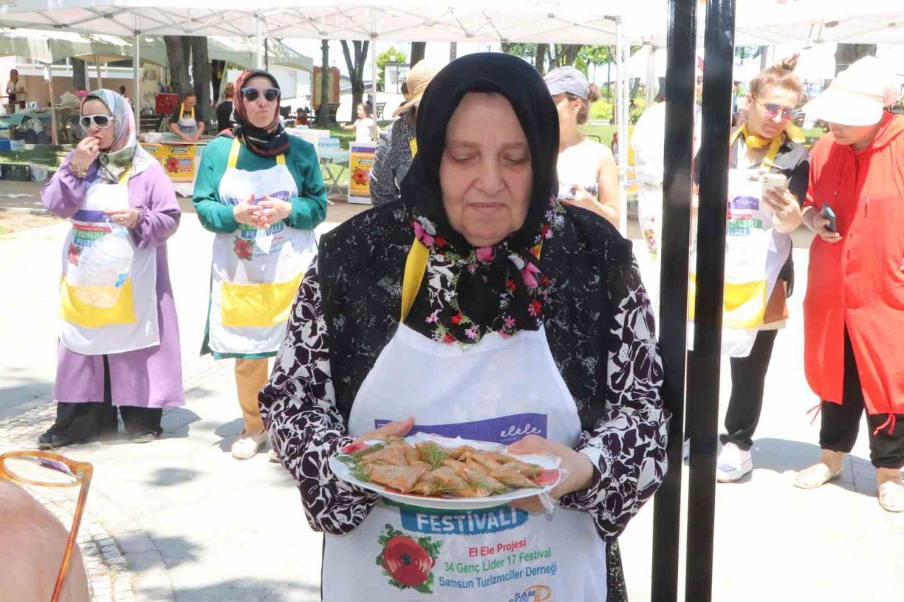 Birbirinden lezzetli ot yemekleri yarıştı