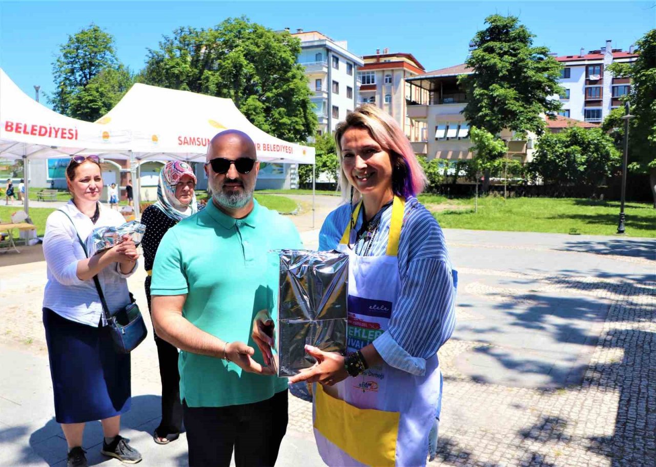 Birbirinden lezzetli ot yemekleri yarıştı