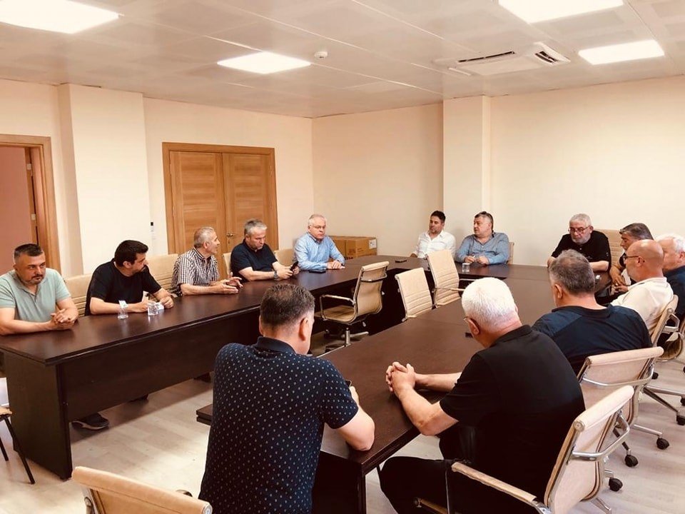 Düzcespor yönetimi istifa etti