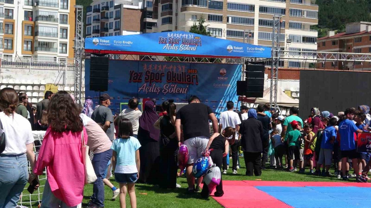 Yaz spor okulları şenlikle başladı