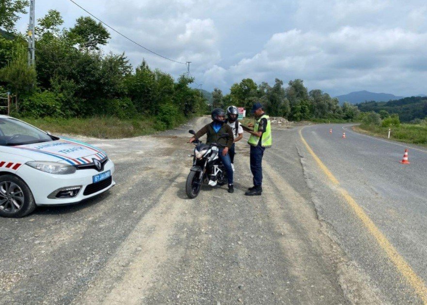 Jandarma bayram öncesi denetimleri sıklaştırdı