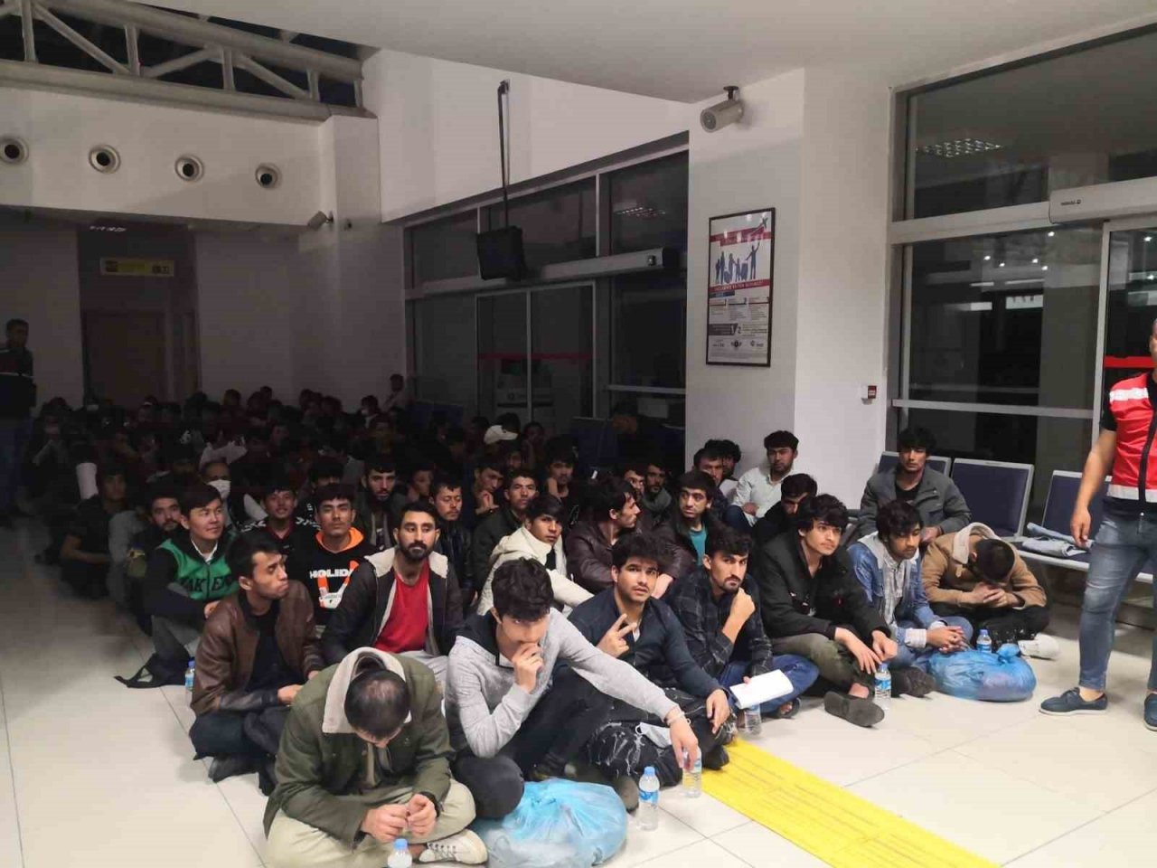 Ağrı’da 229 Afgan göçmen ülkelerine gönderildi