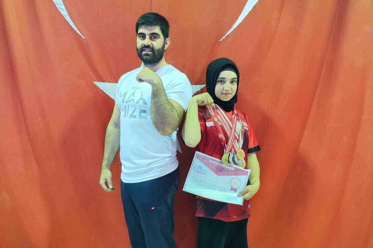 14 yaşındaki demir bileğin hedefi dünya şampiyonluğu