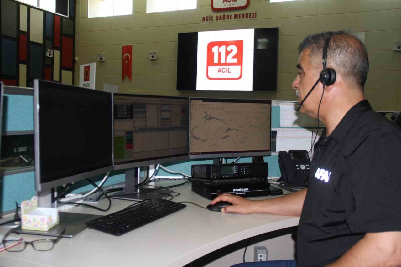 112 Acil Çağrı Merkezini arayarak ’Domatesi nereden alabilirim’ diye sormuşlar