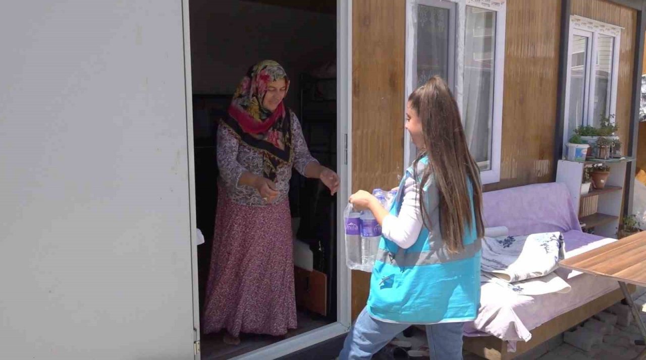 Kırıkhanlı depremzedeler Tuzla Belediyesi Konteyner Kentleri’nde çalışmaya başladı