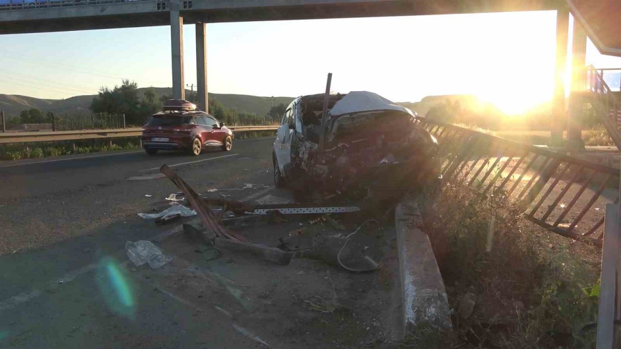 Bayram tatili yolunda feci kaza: 3 yaralı