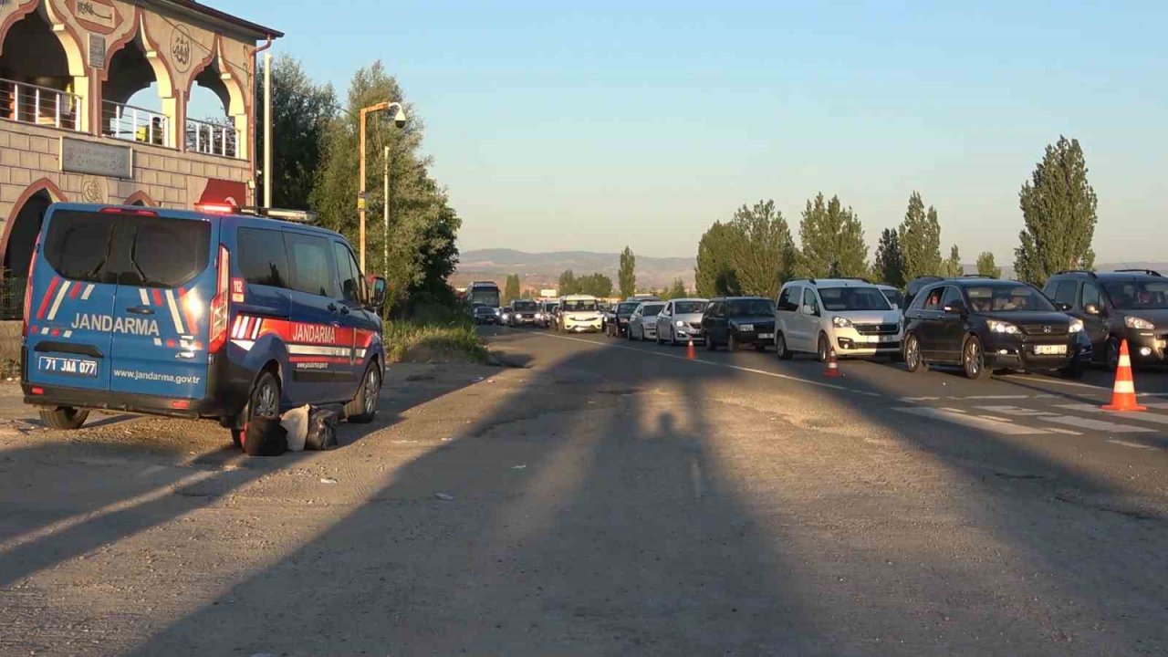 Bayram tatili yolunda feci kaza: 3 yaralı