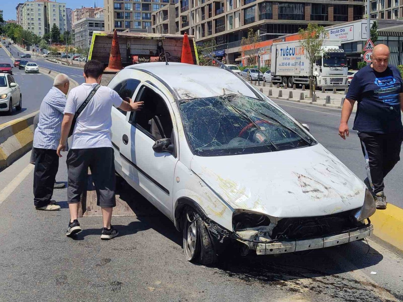 Küçükçekmece’de kaza: 1 yaralı