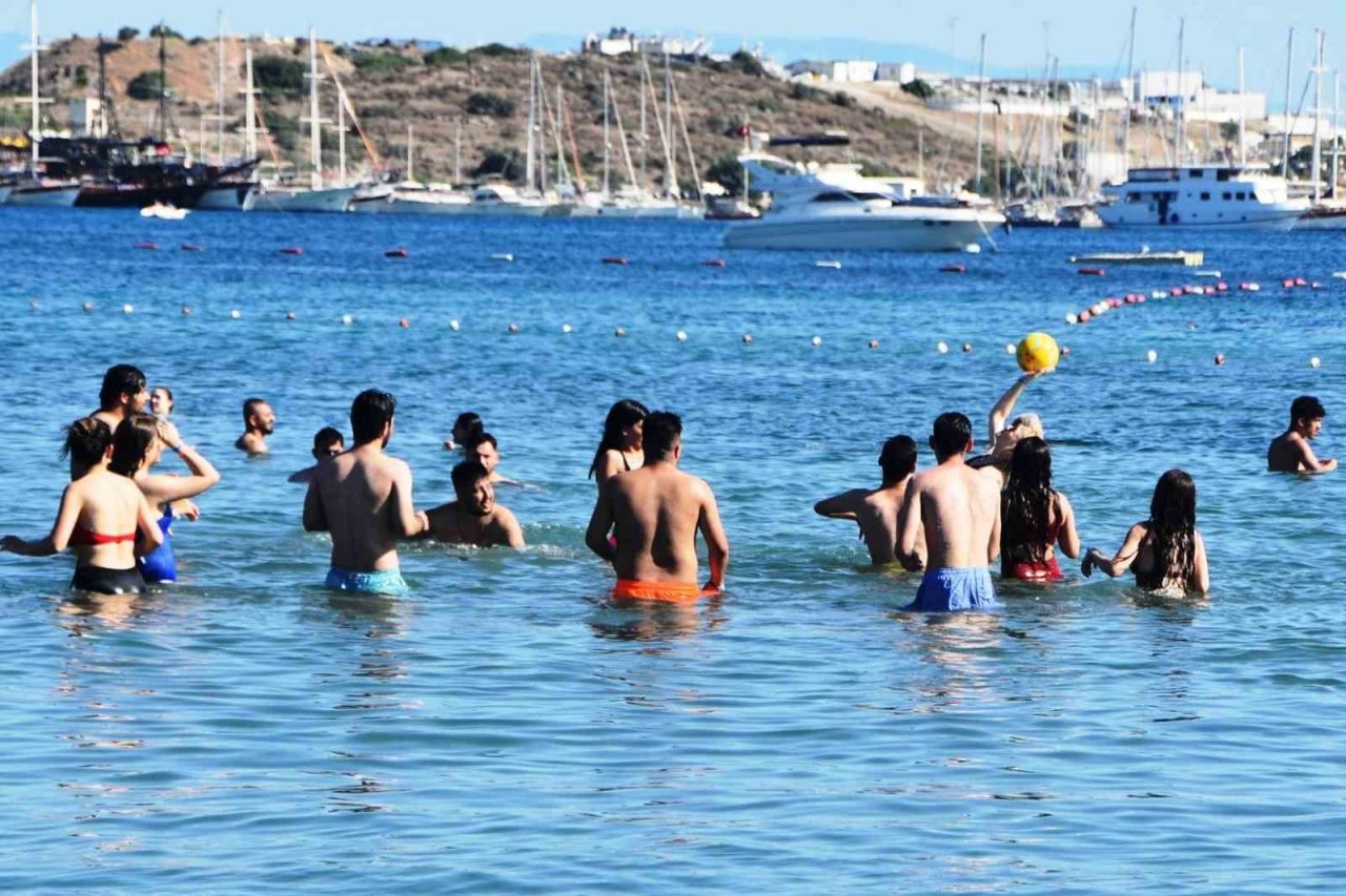 Bodrum’a 60 saatte 60 bin araç giriş yaptı