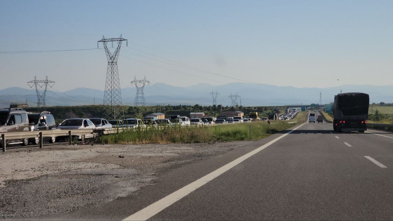 D-100 Karayolu’nda kilometrelerce bayram kuyruğu oluştu
