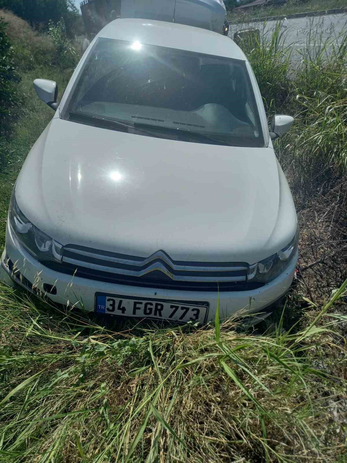 Otomobil kanala uçtu