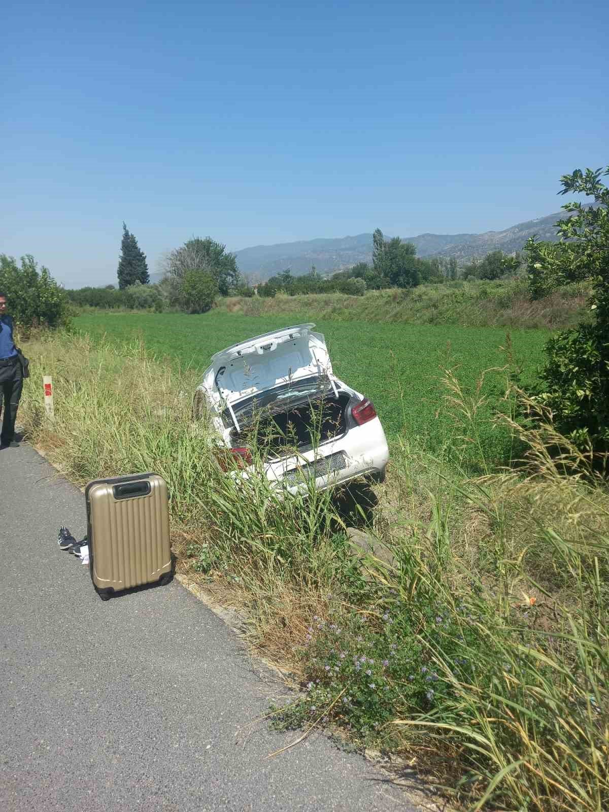 Otomobil kanala uçtu