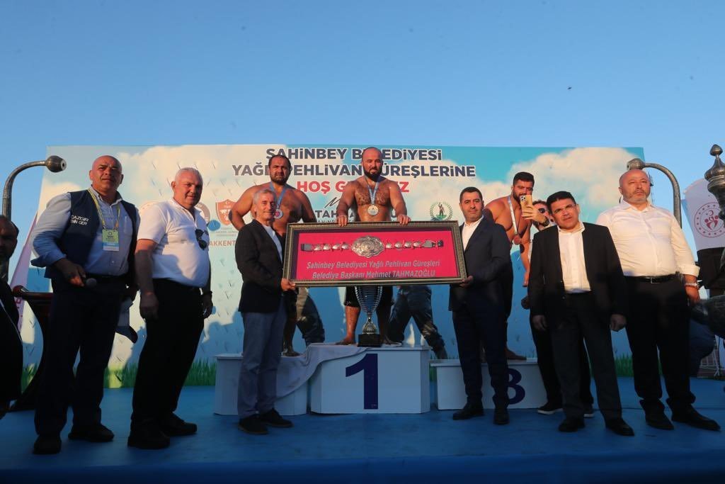 Gaziantep’te başpehlivan Orhan Okulu oldu