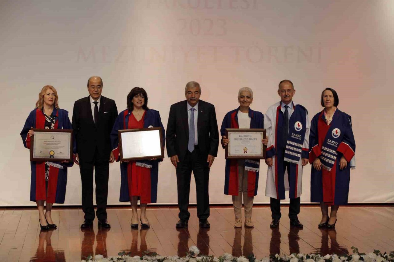 SANKO Üniversitesi’nde mezuniyet heyecanı